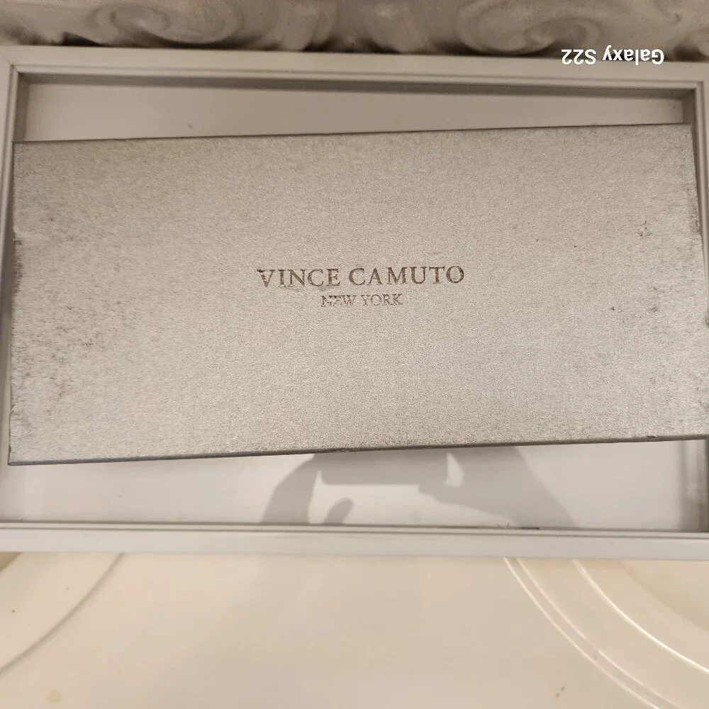 Vince Camuto "Kikie"Chocolate Brown Croco loafers. SOLD SOLD SOLD - Picture 9 of 10